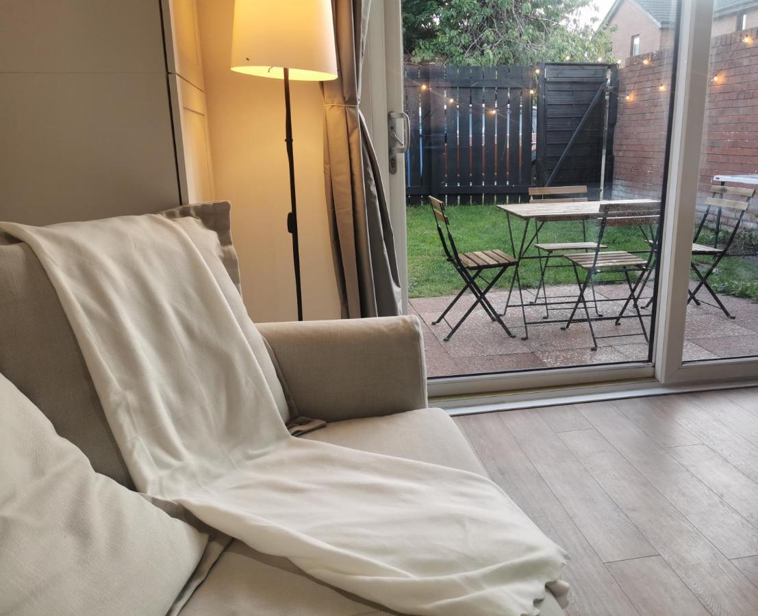 Peaceful House In The Heart Of Glasgow City, Close To Queen Elizabeth Hospital And Govan Subway, Free Private Parking エクステリア 写真