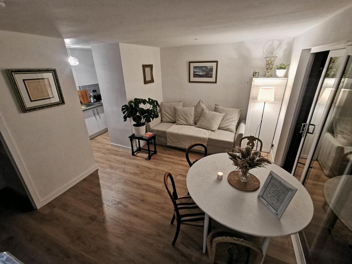 Peaceful House In The Heart Of Glasgow City, Close To Queen Elizabeth Hospital And Govan Subway, Free Private Parking エクステリア 写真